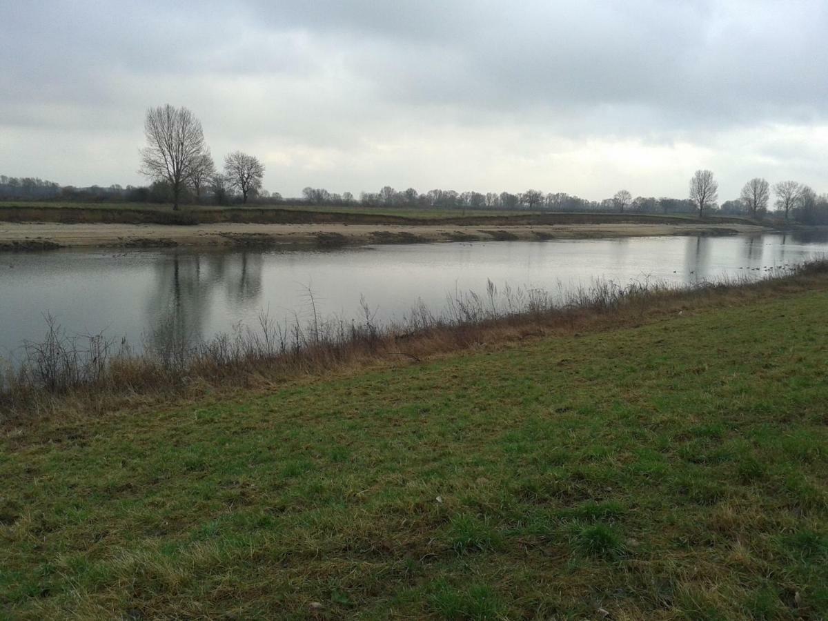 Bed & Breakfast Langs De Maas